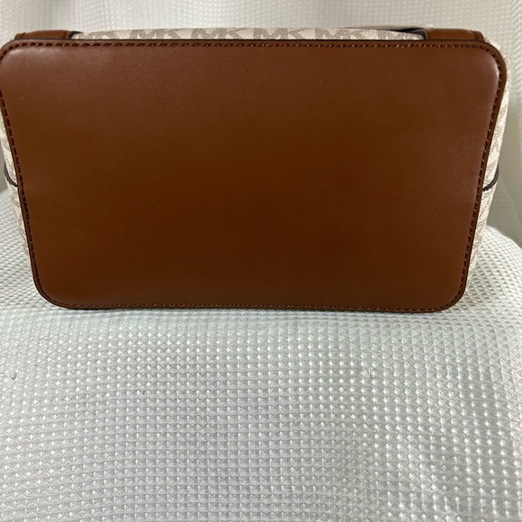 Michael Kors, Pratt, small signature logo tote bag, vanilla color - Picture 6 of 6